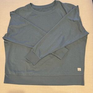 Excellent condition Vuori Women’s Long Sleeve Halo Crew, size M